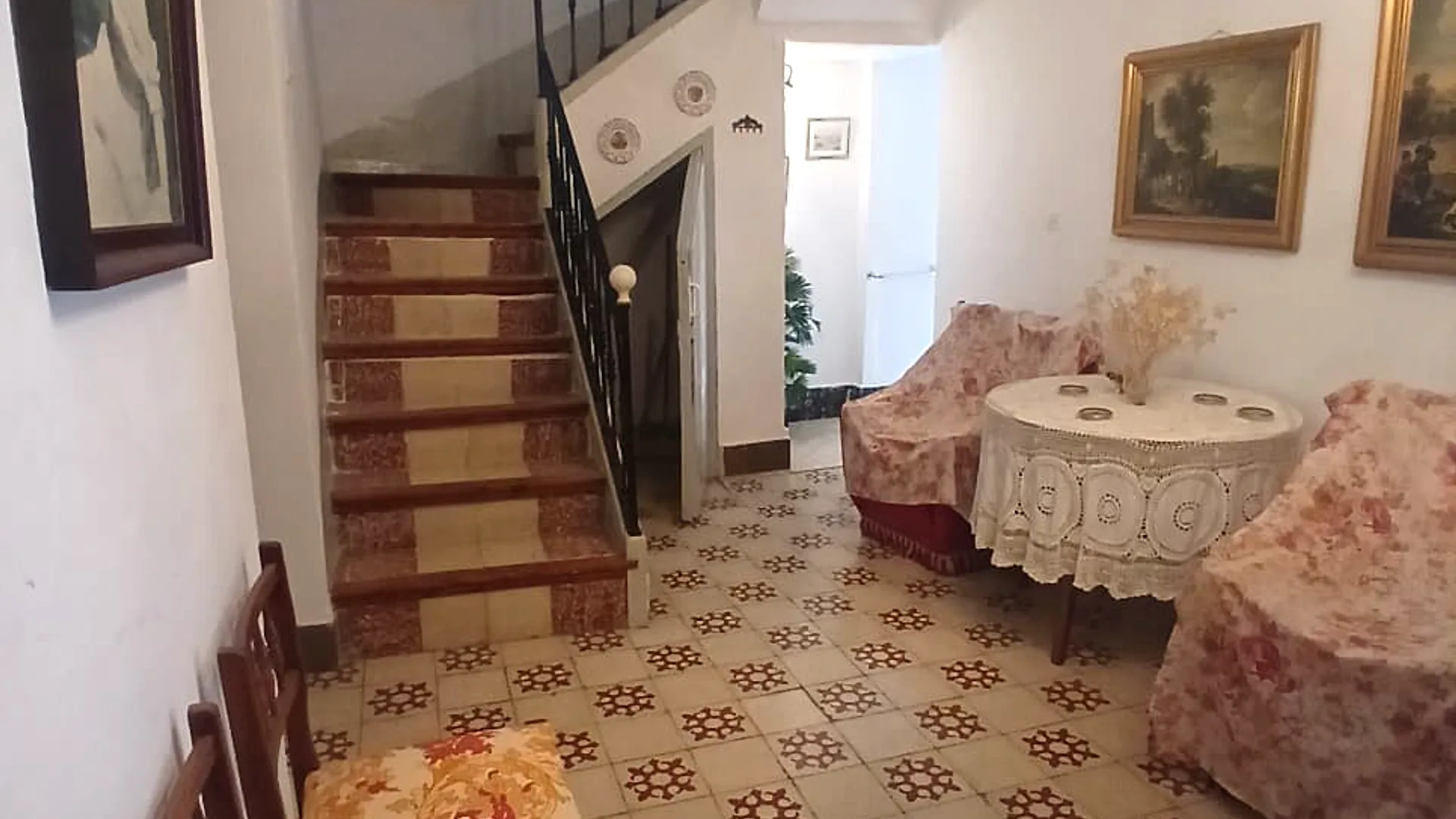 Casa de 6 dormitorios con terrazas y vistas en Alozaina - Foto 9